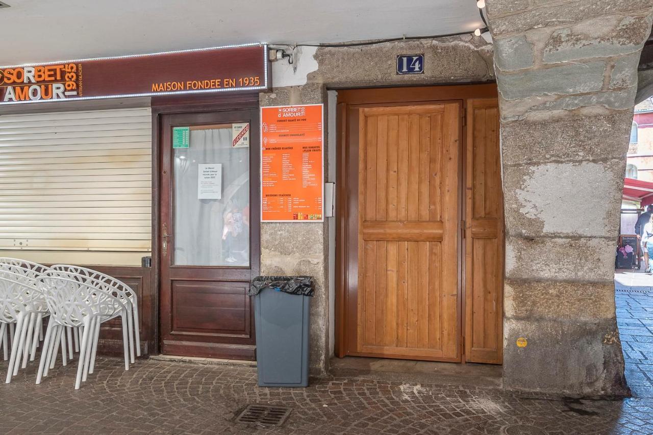 Geräumige Wohnung mit 4 Sternen im Herzen der Altstadt Annecy Exterior foto